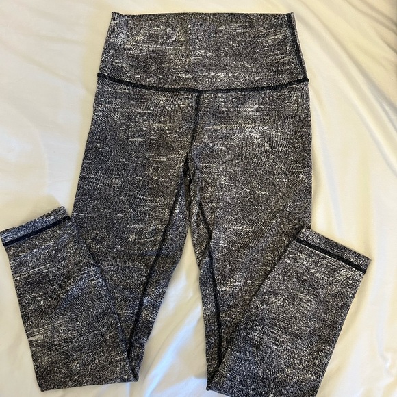 Lululemon Leggings - Picture 1 of 2